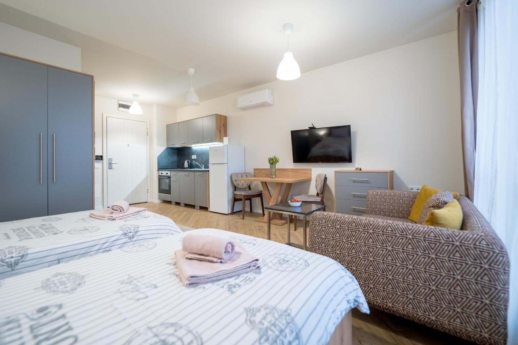 Wow Studios For Rent 2 Bul Montevideo 25A - B София Экстерьер фото