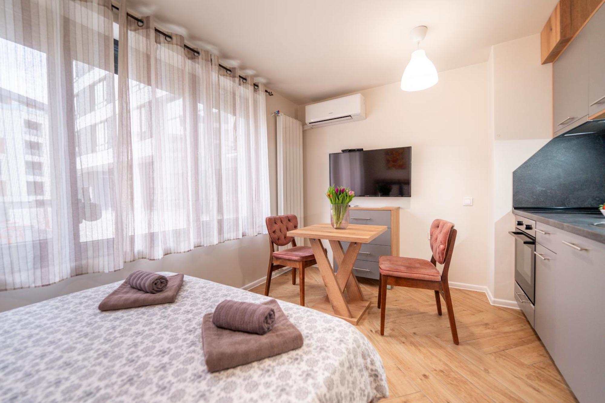 Wow Studios For Rent 2 Bul Montevideo 25A - B София Экстерьер фото